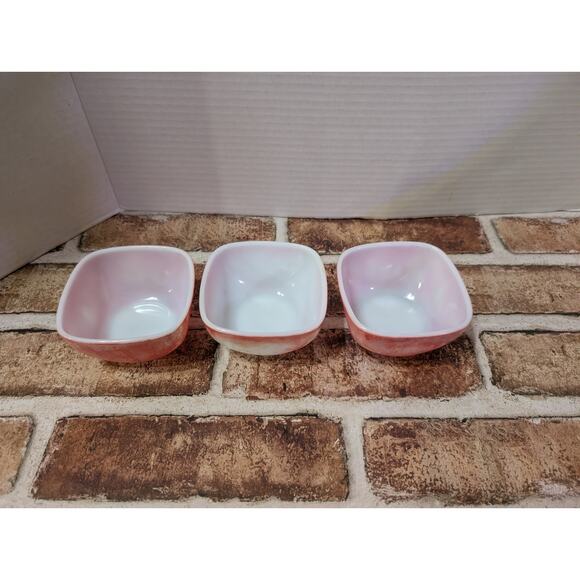SET 2 Vintage Pyrex 0501 Small 1.5 Cup & 3 Square 407B Red Refrigerator Dishes - Picture 6 of 10